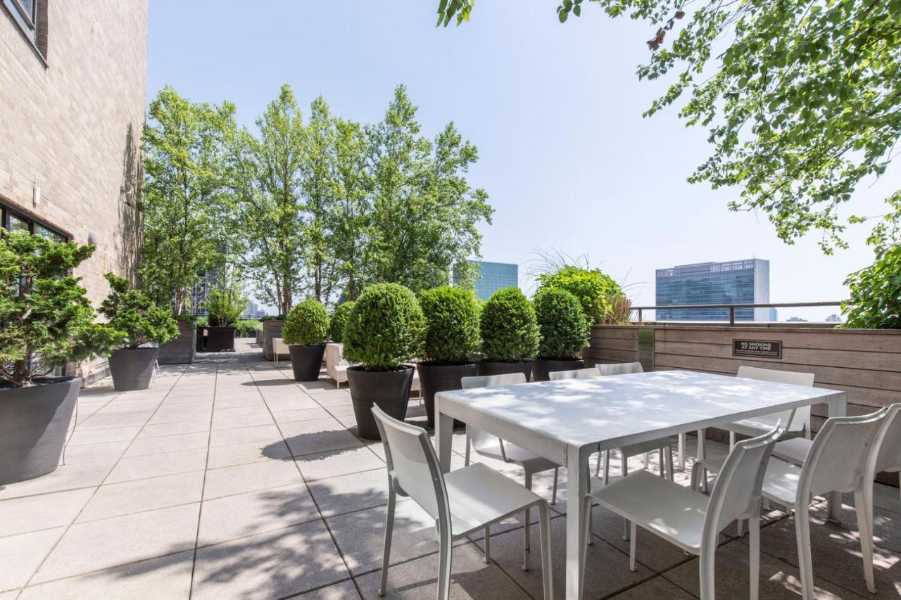 Murray Hill 1br W Doorman Gym Pool Parking Nyc-583 Appartement