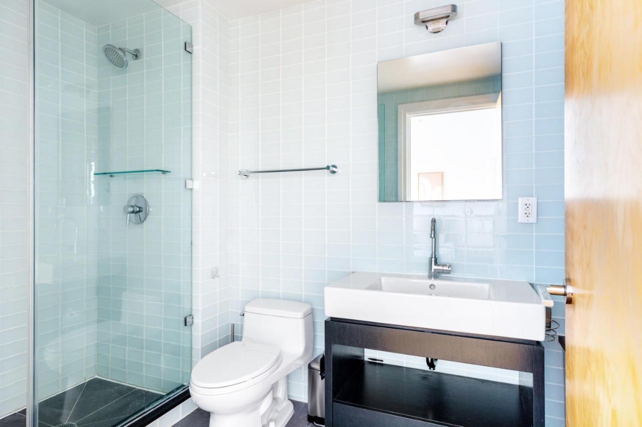 Hells Kitchen 2br W Doorman Nr Park Nyc-522 Appartement