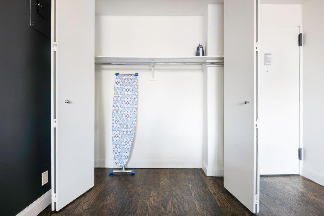 Ues 2br W Gym Doorman Balcony Stunning Roof Nyc-502 New York