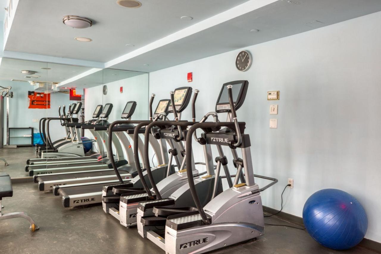 Midtown 1br W Doorman Gym Wd Nr Rock Center Nyc-1128 * New York