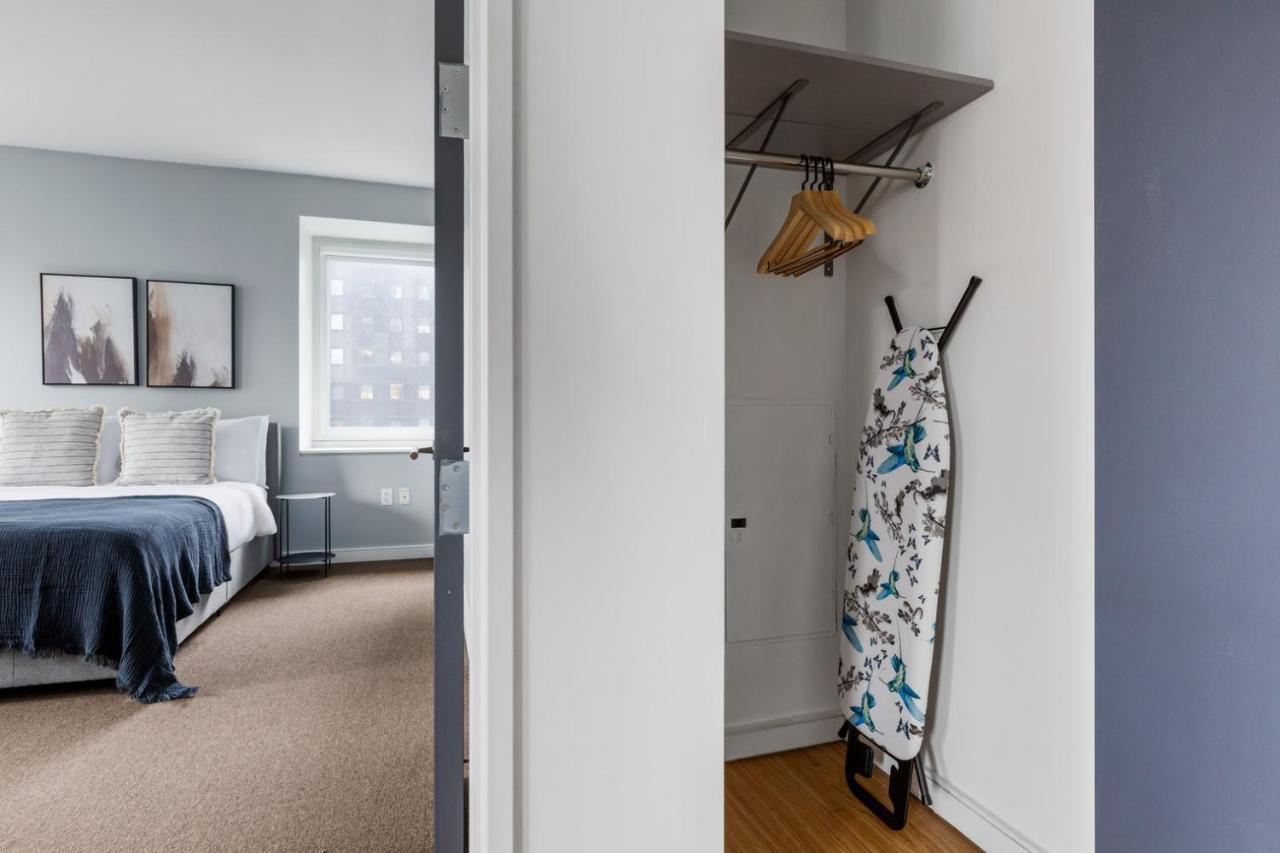 Midtown 1br W Doorman Gym Wd Nr Rock Center Nyc-1128 Appartement