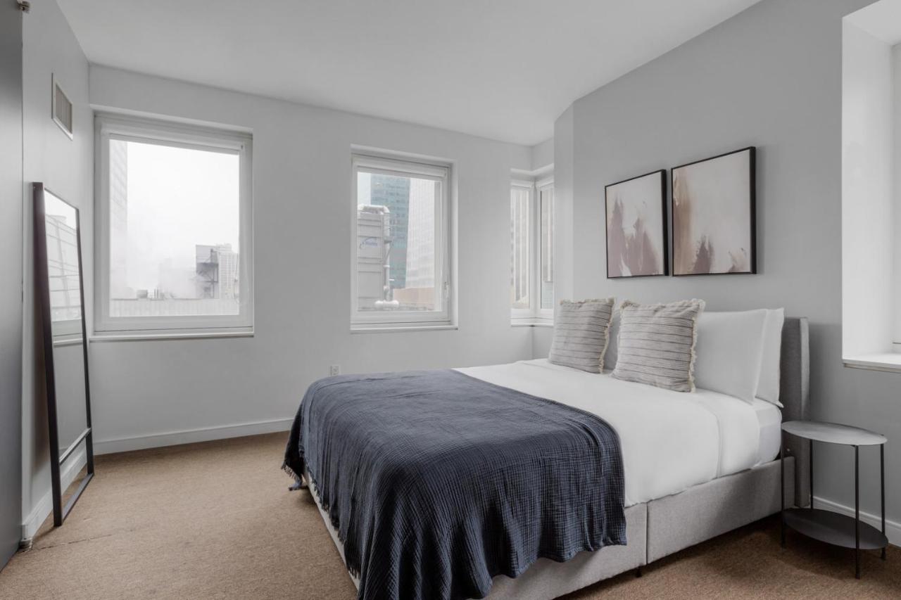 Midtown 1br W Doorman Gym Wd Nr Rock Center Nyc-1128 *