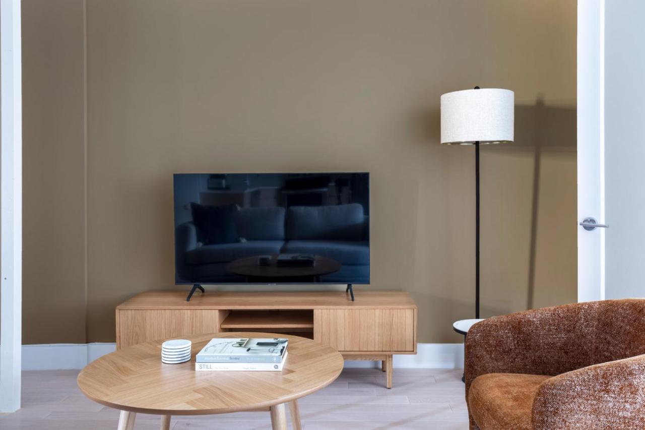 East Village 3br W Wd Nr Union Square Nyc-994 *