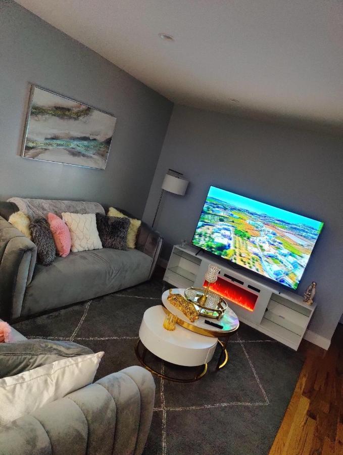First Floor Of Beautiful House Totally Private *