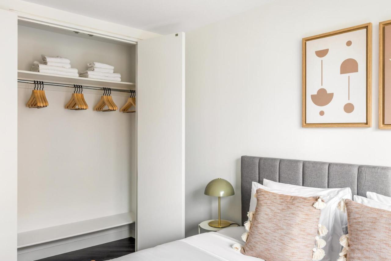 E Village 1br W Wd Elevator Gym Nyc-889 *