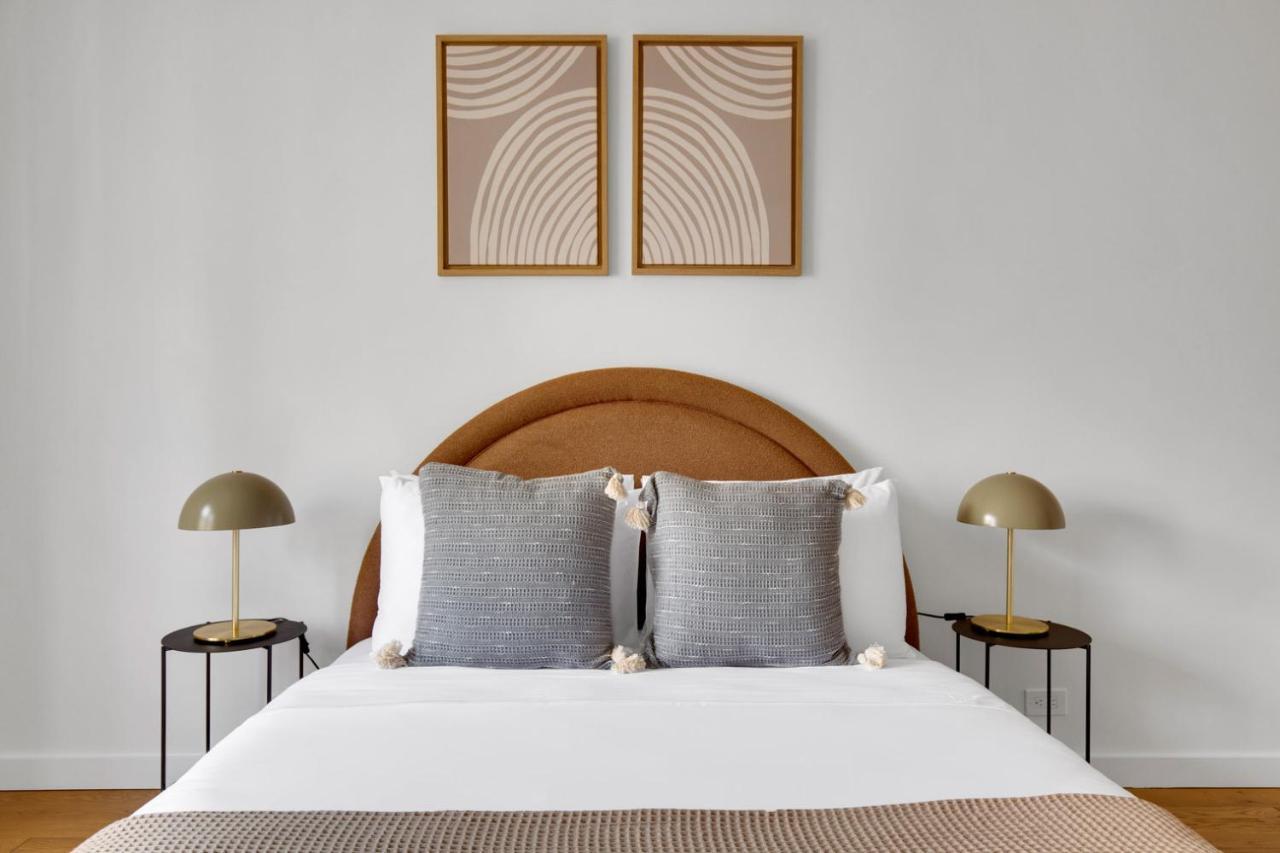 Airy Midtown E 1br W Doorman Nr Un Nyc-894 New York City