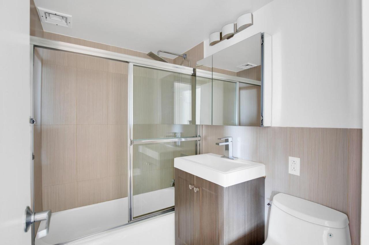 Appartement Airy Midtown E 1br W Doorman Nr Un Nyc-894 New York