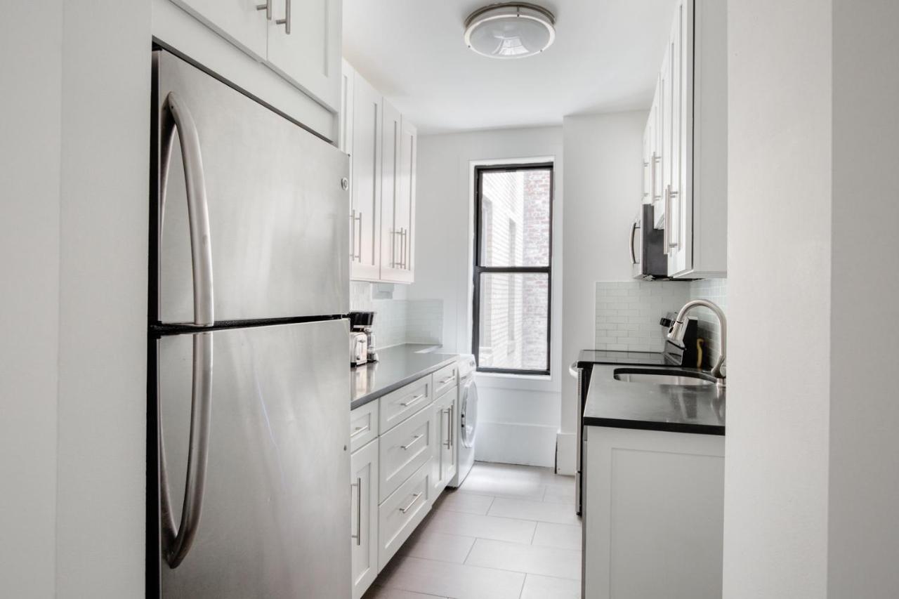Midtown 2br W Doorman Wd Nr Park Nyc-1144 Appartement