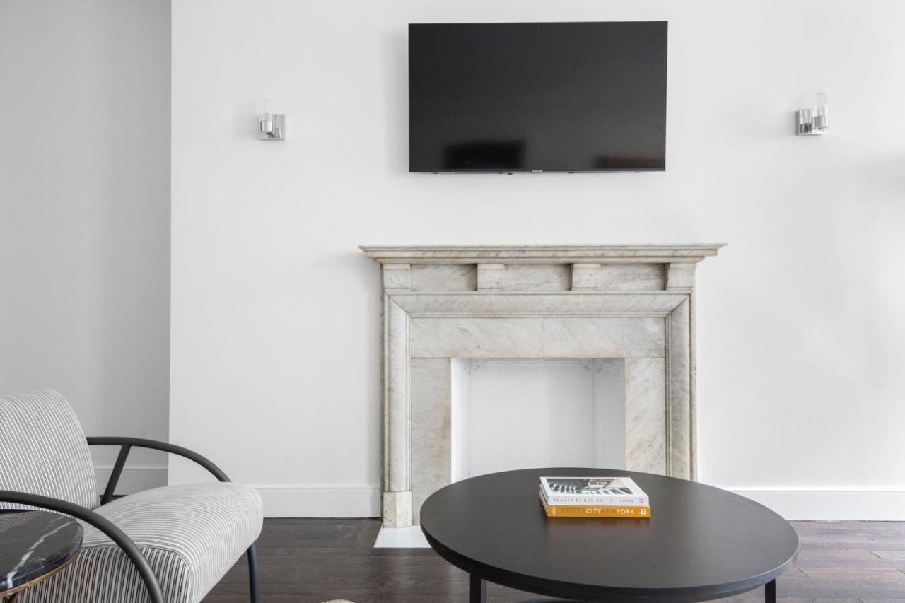 Midtown 2br W Doorman Wd Nr Park Nyc-1144 Appartement