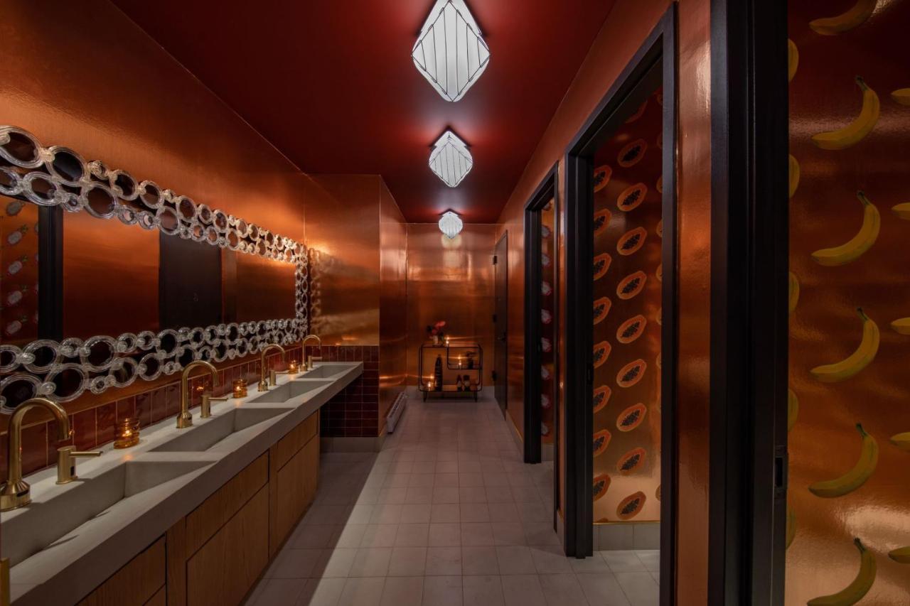 Hotel Moxy Brooklyn Williamsburg New York City