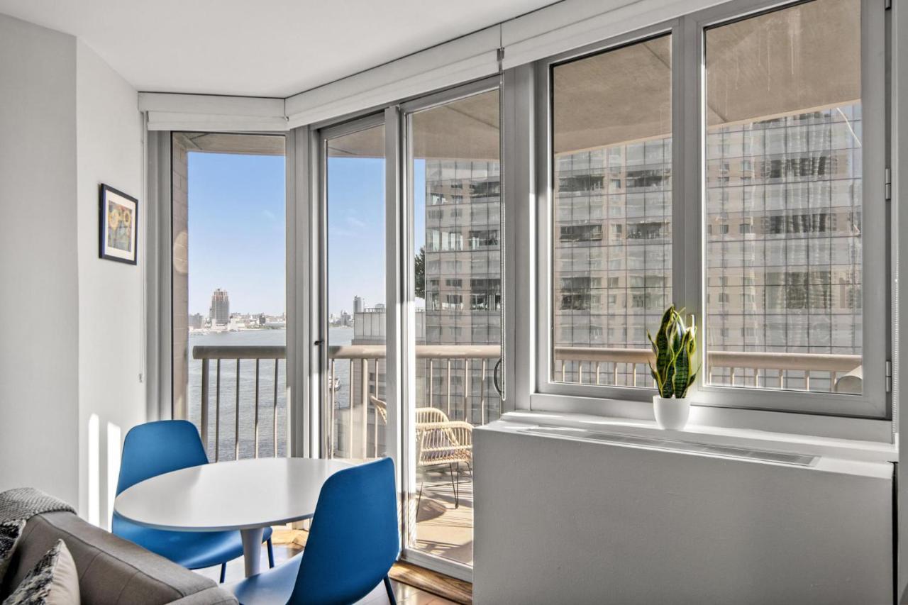 Appartement Picturesque 1br In Nyc Balcony