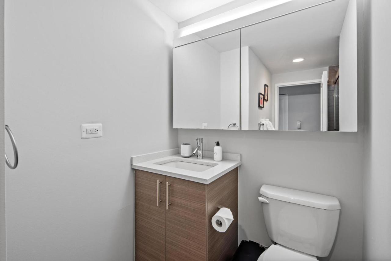 Picturesque 1br In Nyc Balcony Appartement