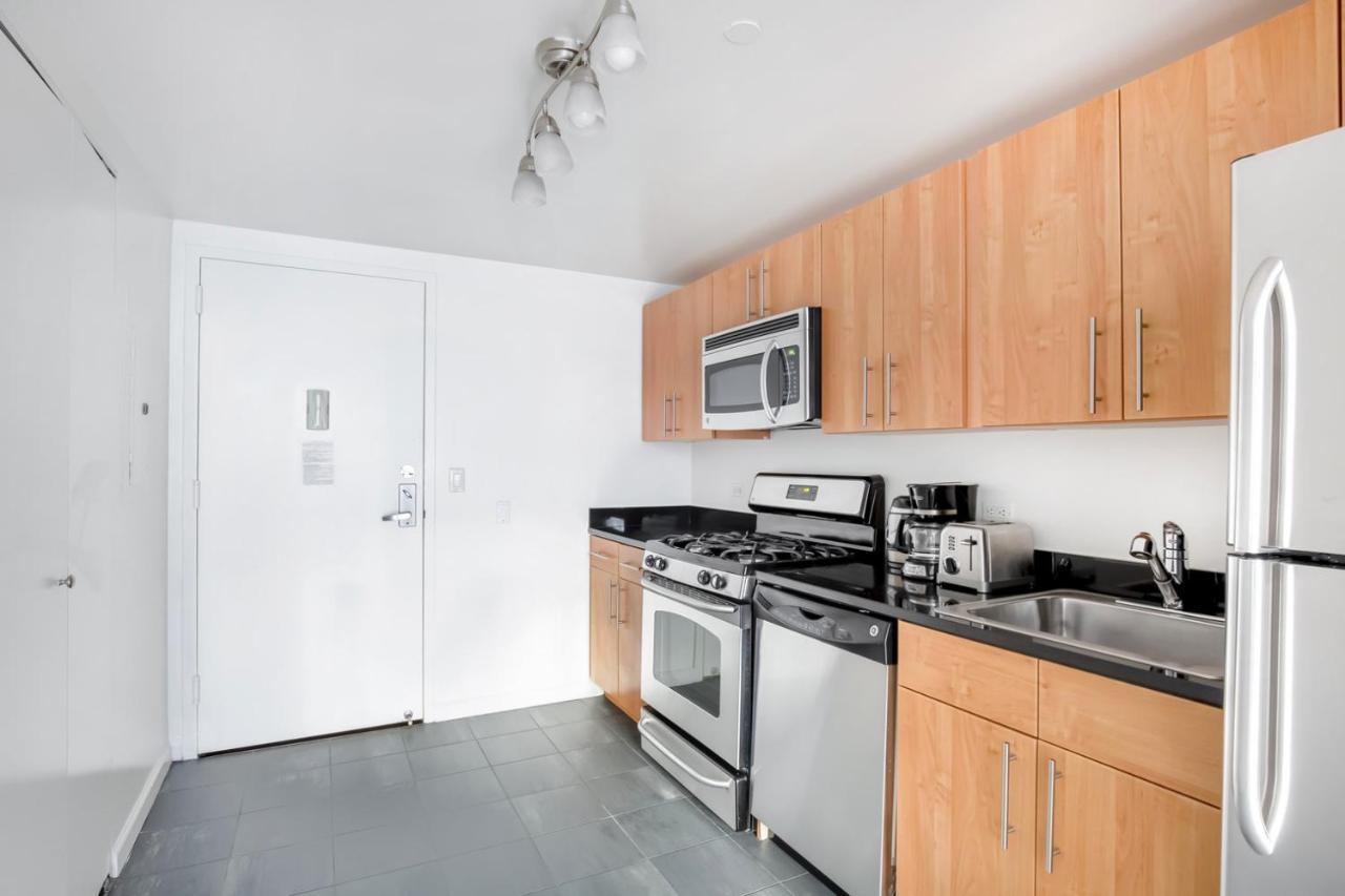 Lic 1br W Doorman Gym Pool Wd Nr East River Nyc-942 *