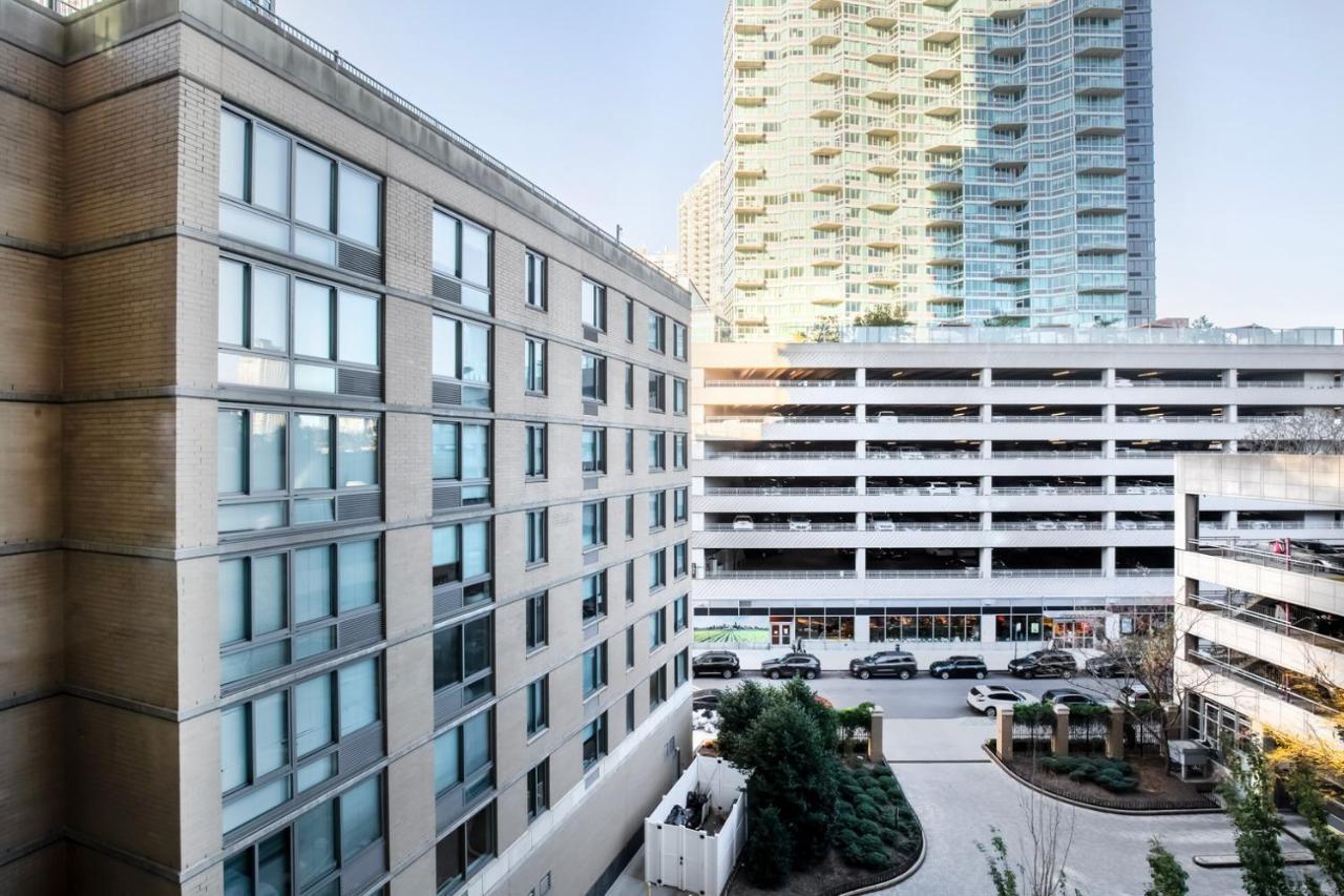 Apartment Lic 1br W Doorman Gym Pool Wd Nr East River Nyc-942
