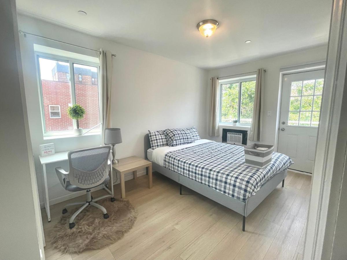 Brand New!!!with Balcony, Free Parking, 3 Minutes To Subway *