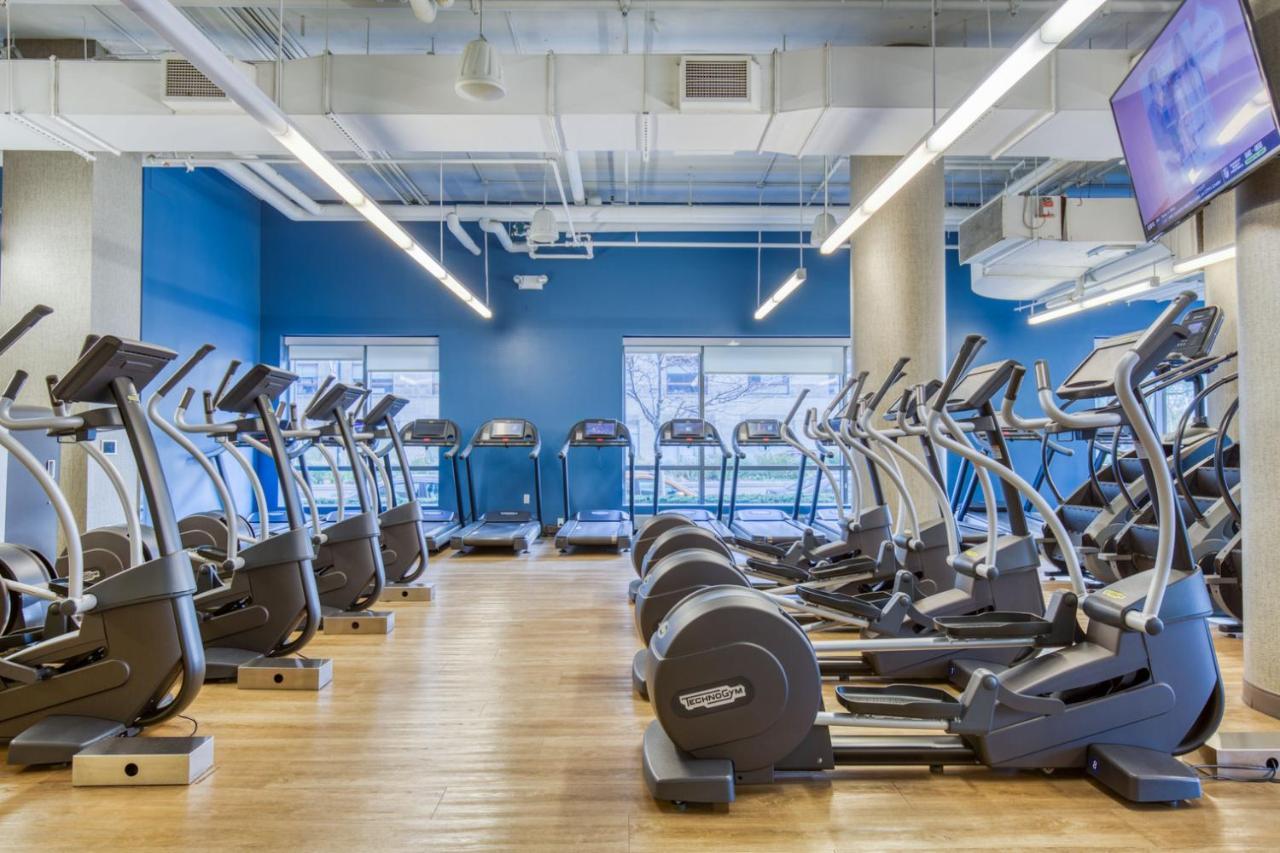 Lic 1br W Doorman Gym Pool Wd Nr East River Nyc-942 New York