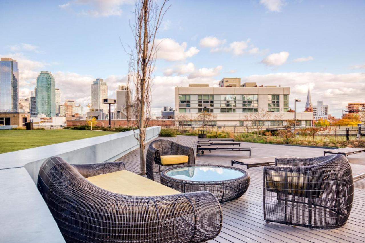 Lic 1br W Doorman Gym Pool Wd Nr East River Nyc-942 * New York