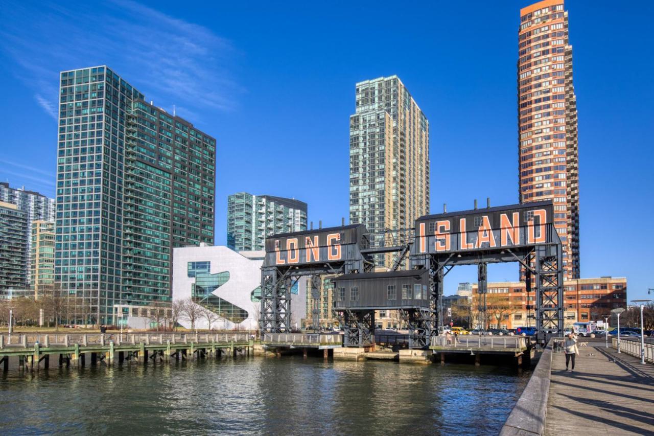 Lic 1br W Doorman Gym Pool Wd Nr East River Nyc-942 New York