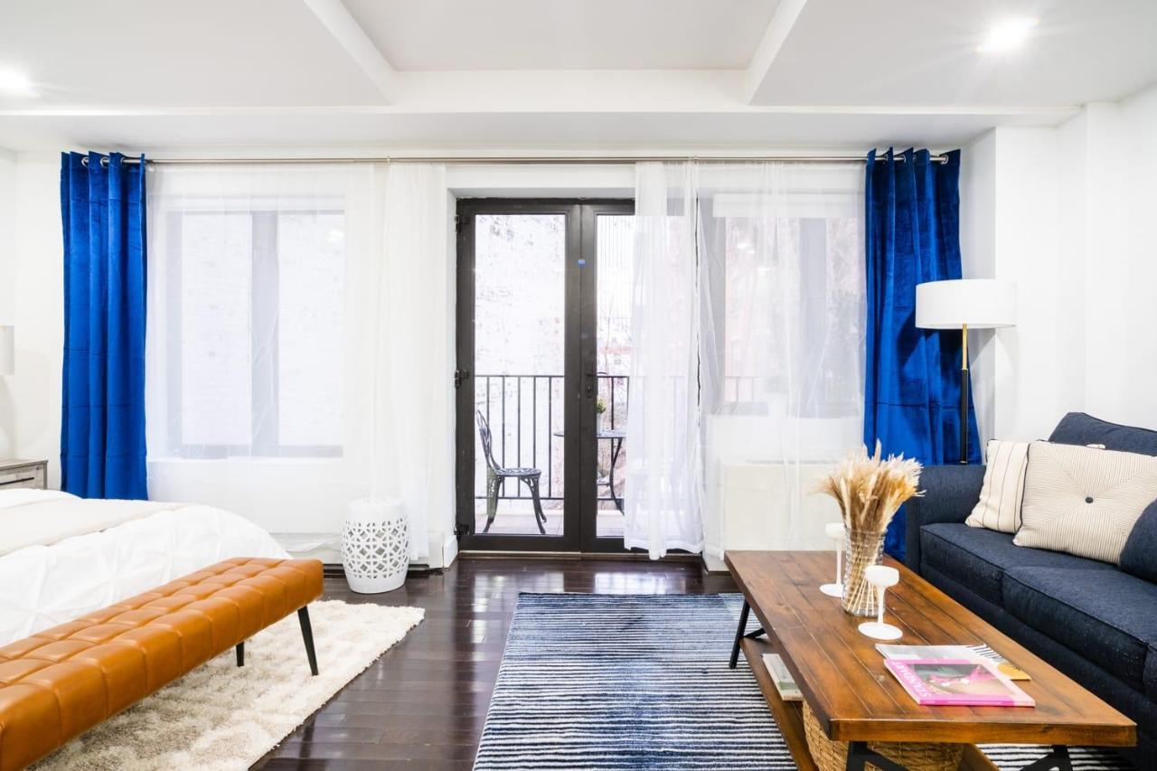 809-3b Columbus Circle W D New Bldg Balcony * New York
