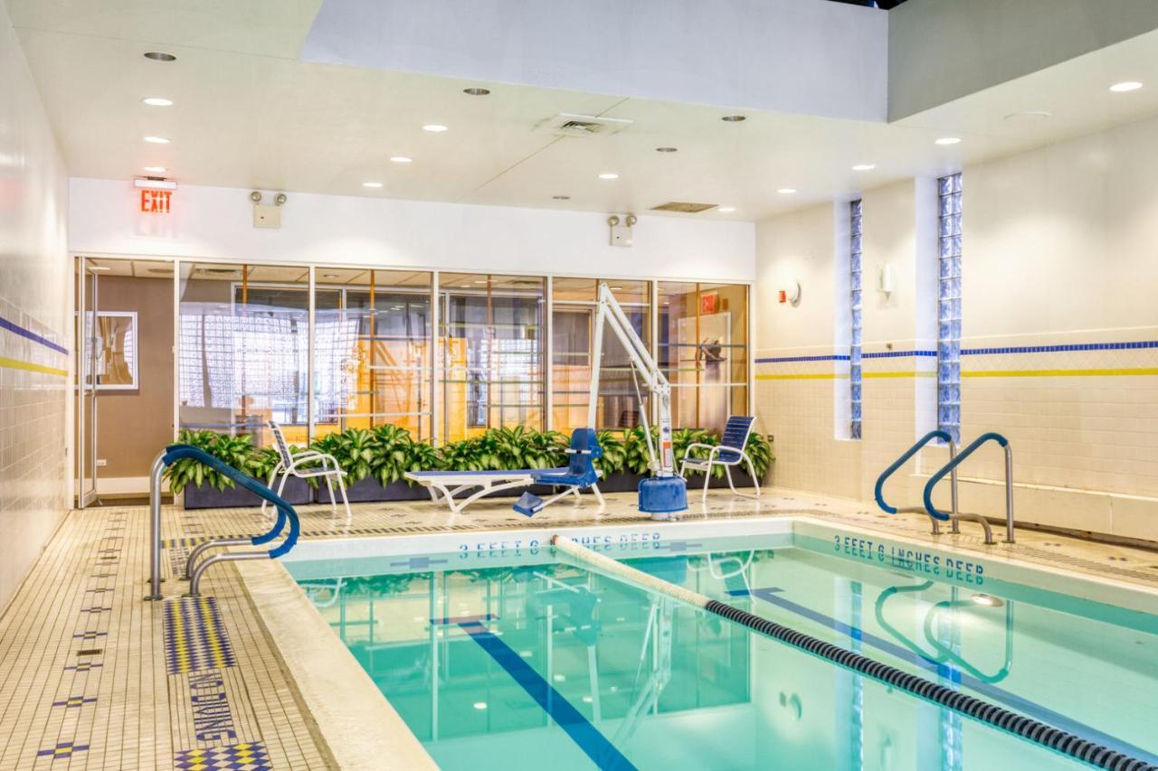 Ues 2br W Dm Elevator Gym Nr Park Nyc-918 Appartement