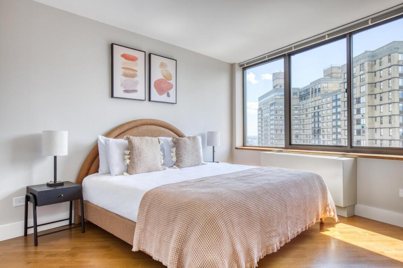 Ues 2br W Dm Elevator Gym Nr Park Nyc-918 New York