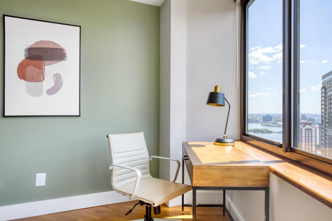 Ues 2br W Dm Elevator Gym Nr Park Nyc-918 New York