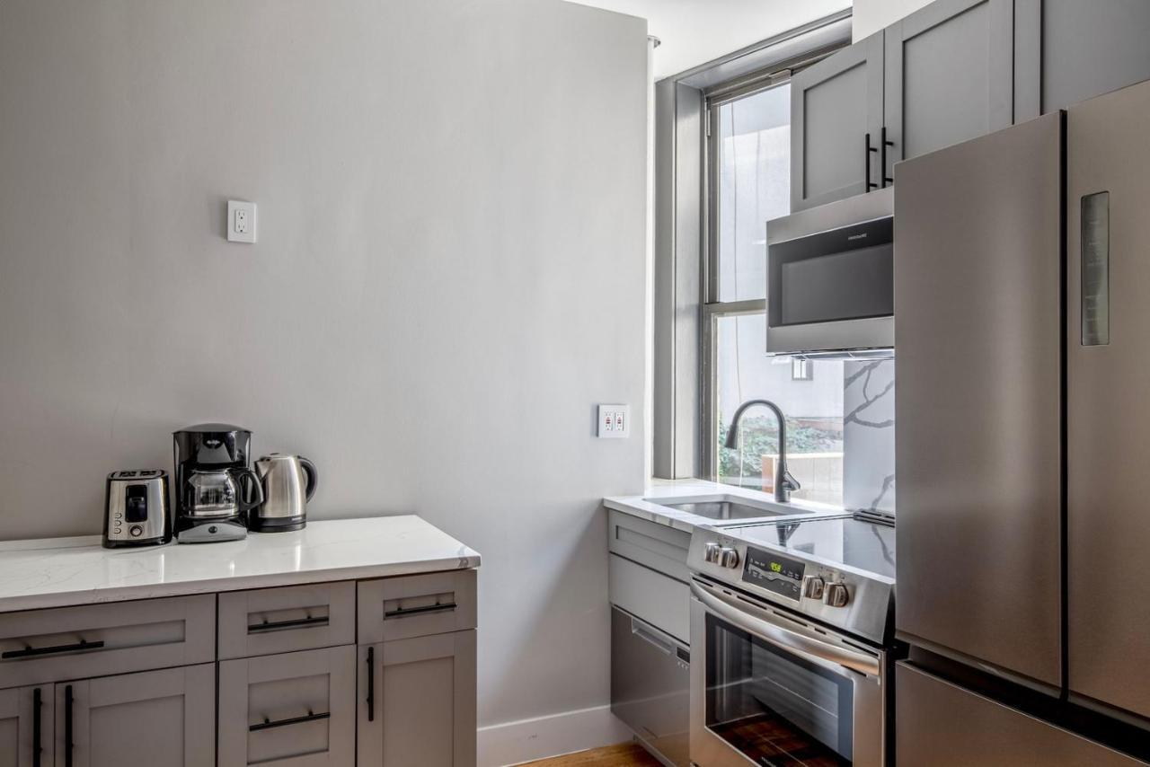 Soho 2br W Balcony Wd Nr Wf Nyc-1190 *
