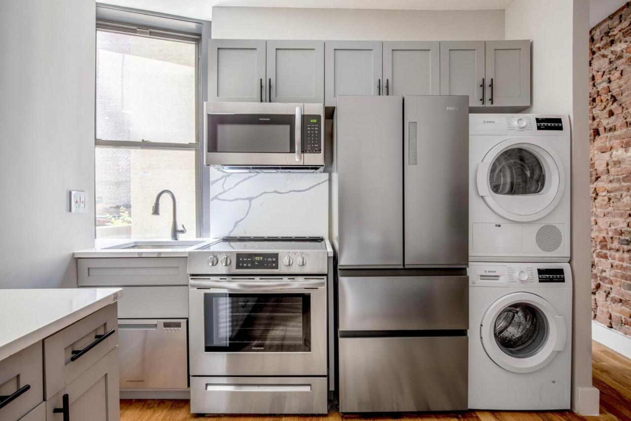 Soho 2br W Balcony Wd Nr Wf Nyc-1190 *