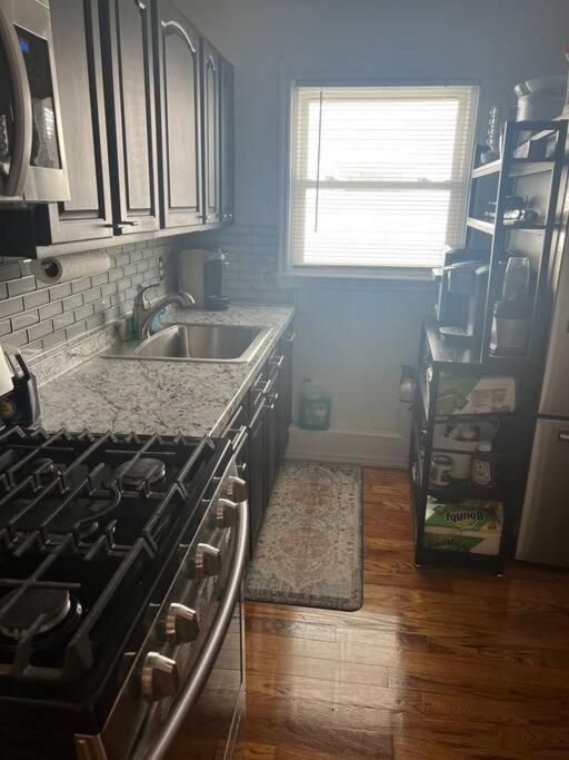 Cozy Lovely 2 Bedroom Apt, 5 Mins From Jfk Appartement *