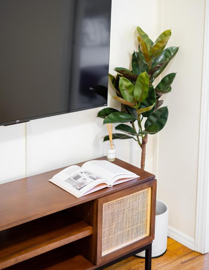 Cozy And Modern One-bedroom Lejlighed