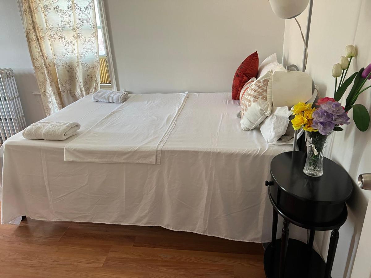 Affordable In Queens Maison d'hôtes *