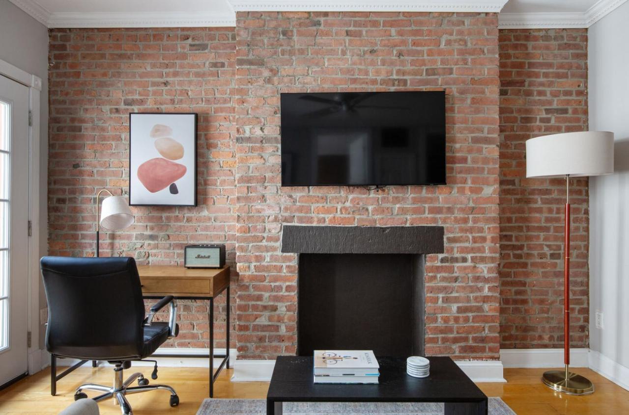 East Village 2br W Balcony Nr Dining Nightlife Nyc-1212 Appartement