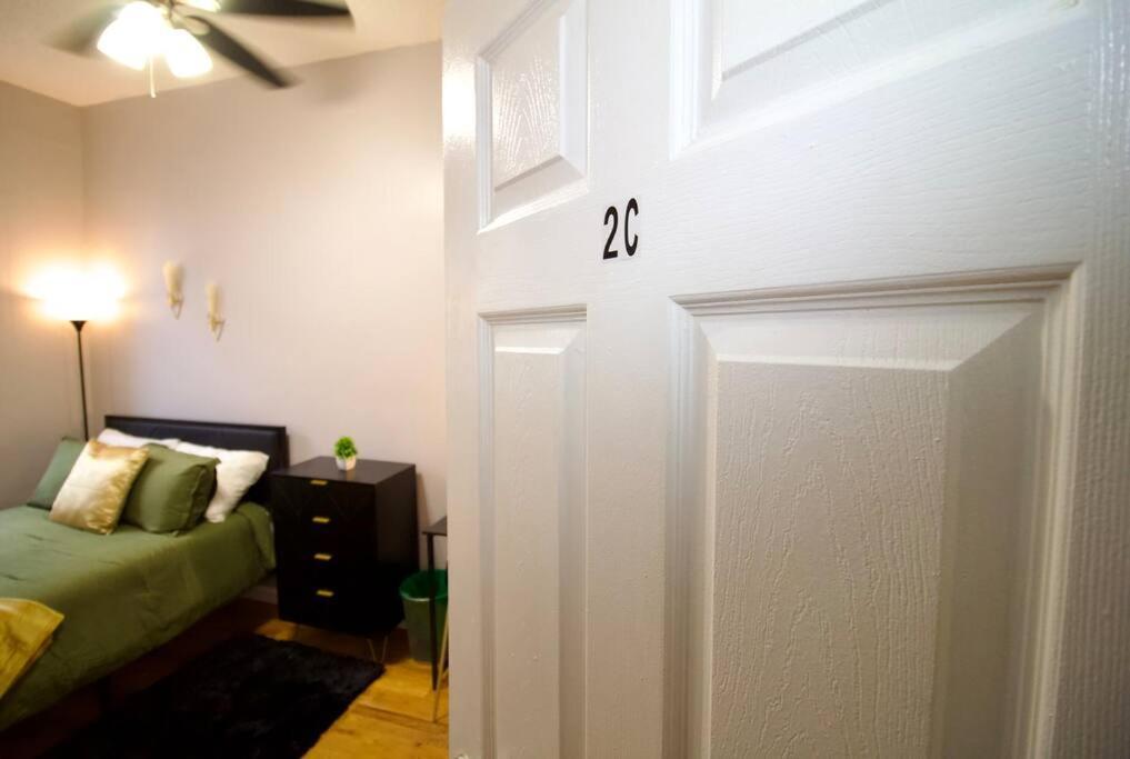 Tuk Ahoy - Emerald 2c With Shared Spaces Appartement New York