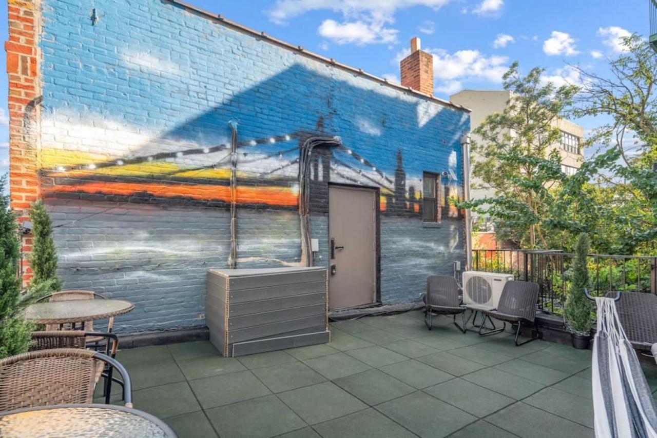 Hot Bushwick Location- Art With Roof Terrace At 