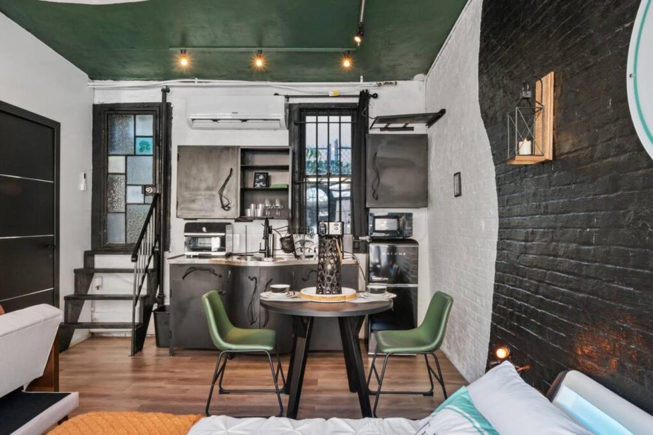 Hot Bushwick Location- Art With Roof Terrace At 