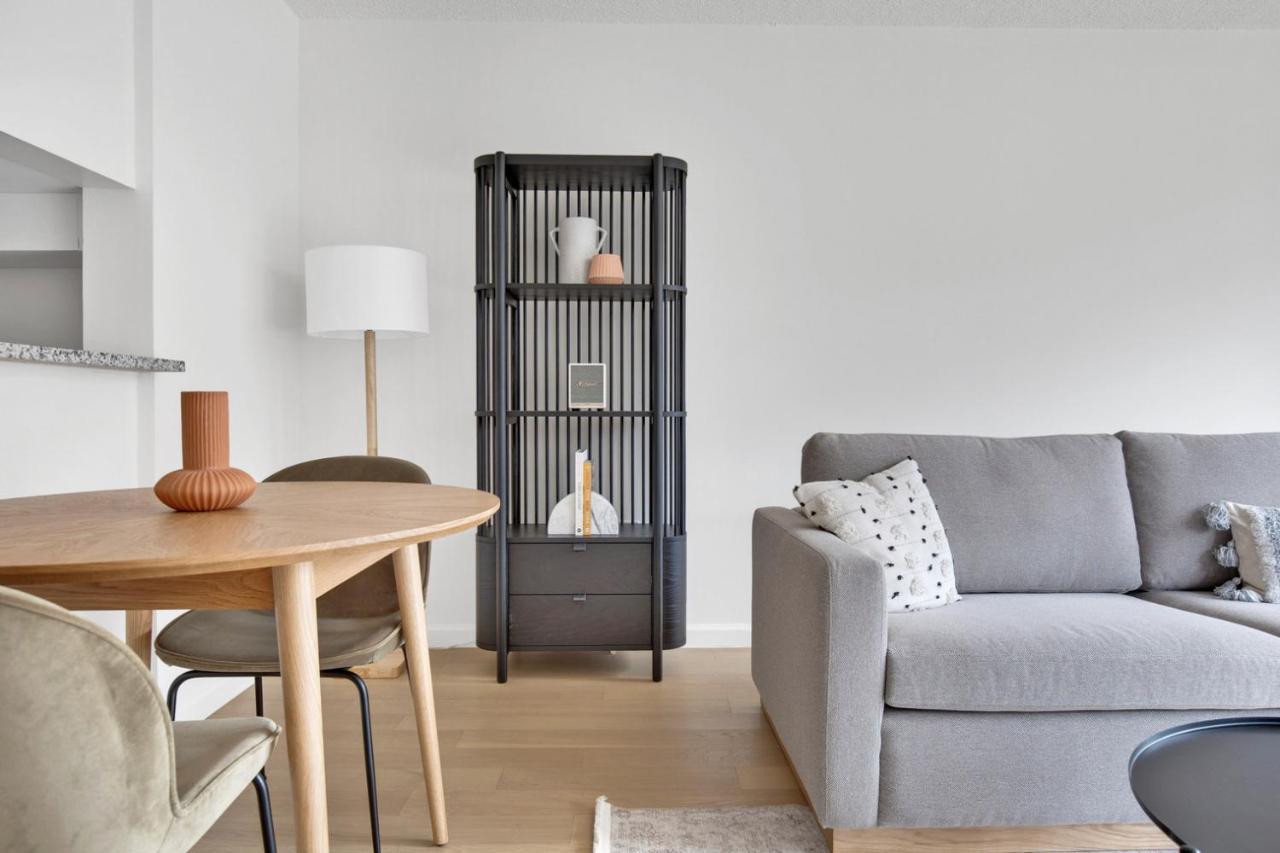 Uws 1br W Elevator Gym Dm Playroom Rooftop Nyc-869 Appartement