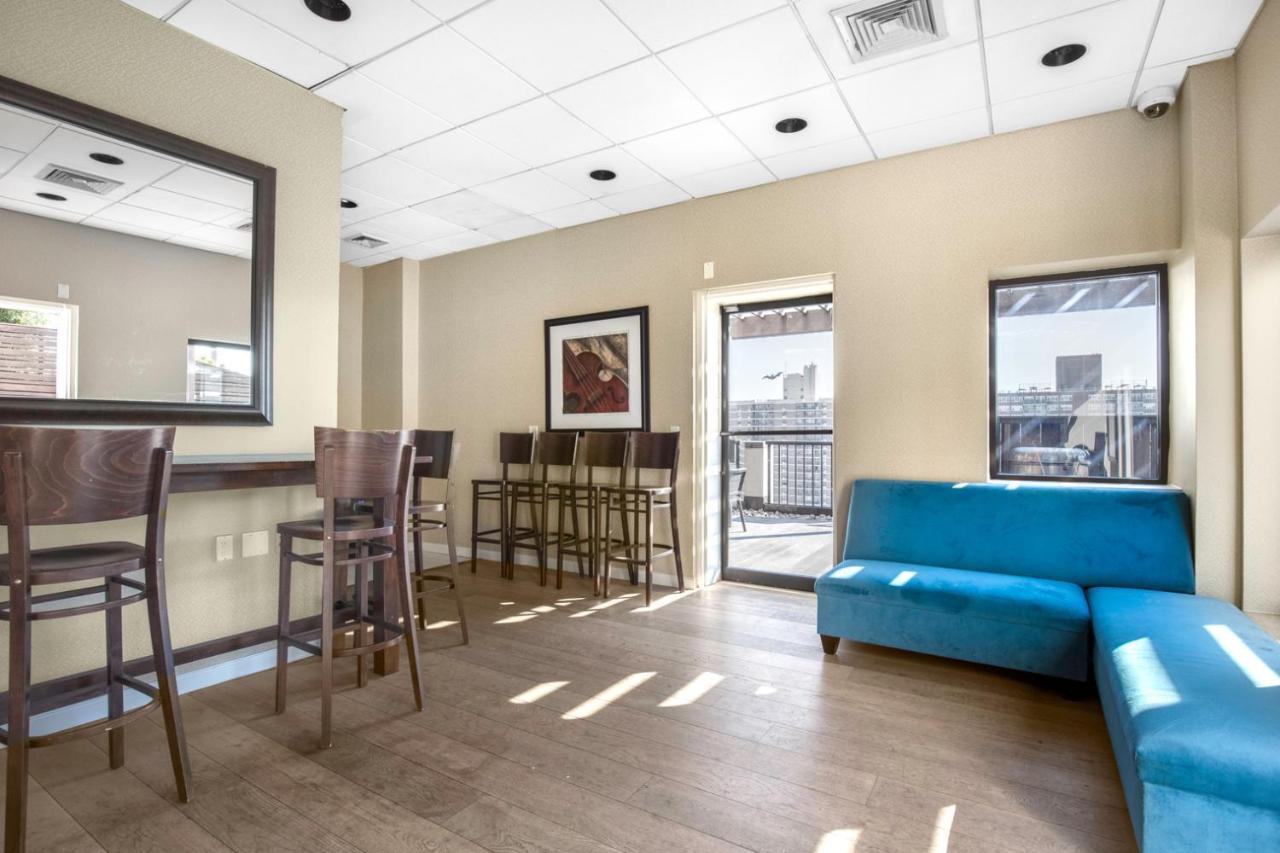 Uws 1br W Elevator Gym Dm Playroom Rooftop Nyc-869 Appartement *