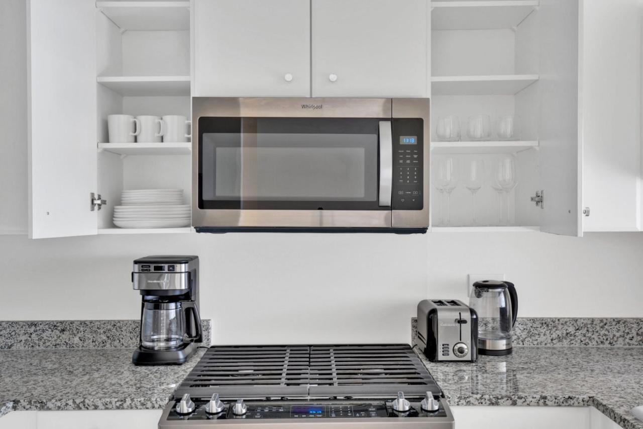 Uws 1br W Elevator Gym Dm Playroom Rooftop Nyc-869 Appartement *