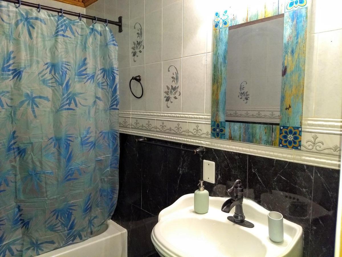Explore From Queens Appartement