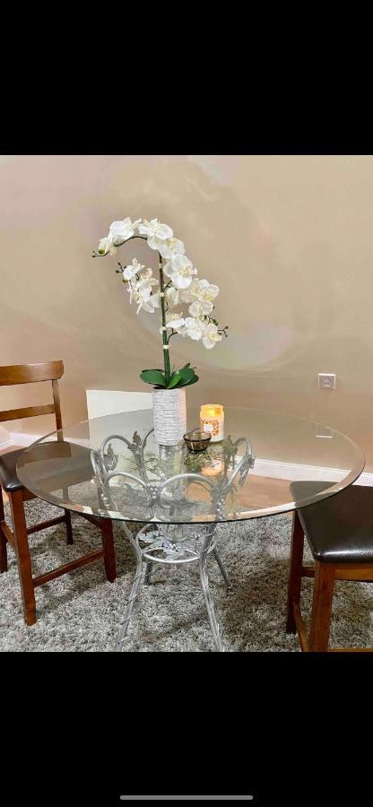 Habitación en casa particular Newly Renovated One Bedroom Shared Cheerful In The Heart Of Queens Nueva York