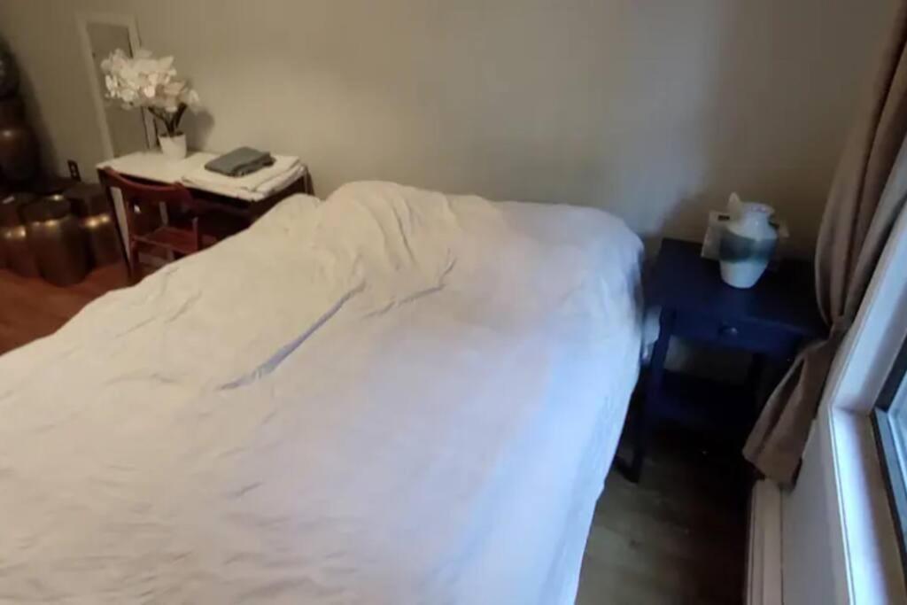 Alloggio in famiglia Private In 4 Bedroom Ground Near Subway New York