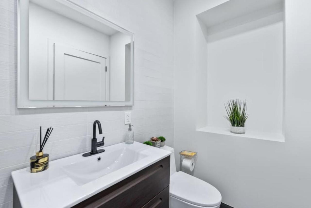 Top Notch 2 Bedroom Minutes From Central Park New York City