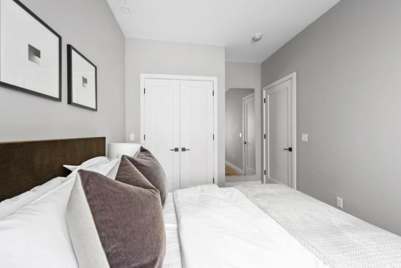 Top Notch 2 Bedroom Minutes From Central Park New York City