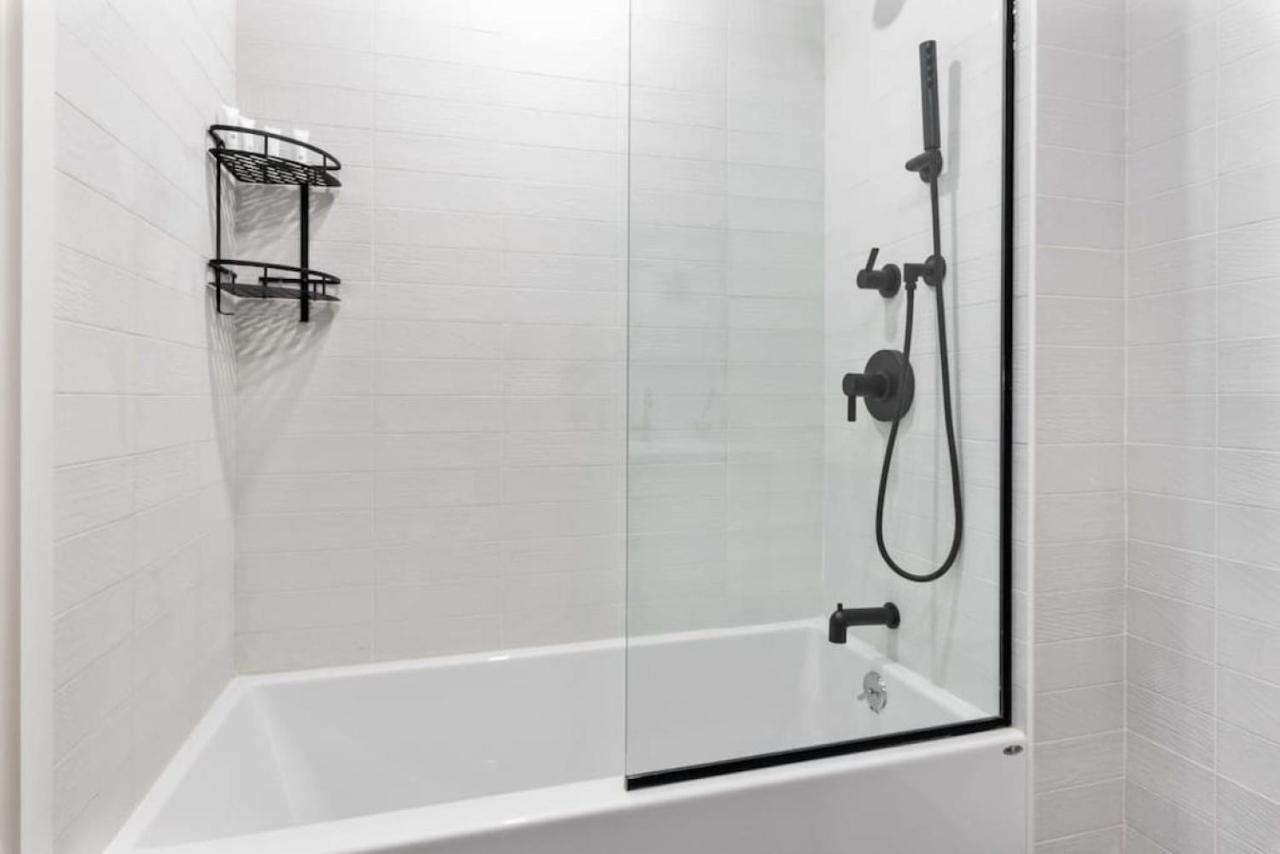 Luxury 3br Duplex W Private Patio In Upper East New York
