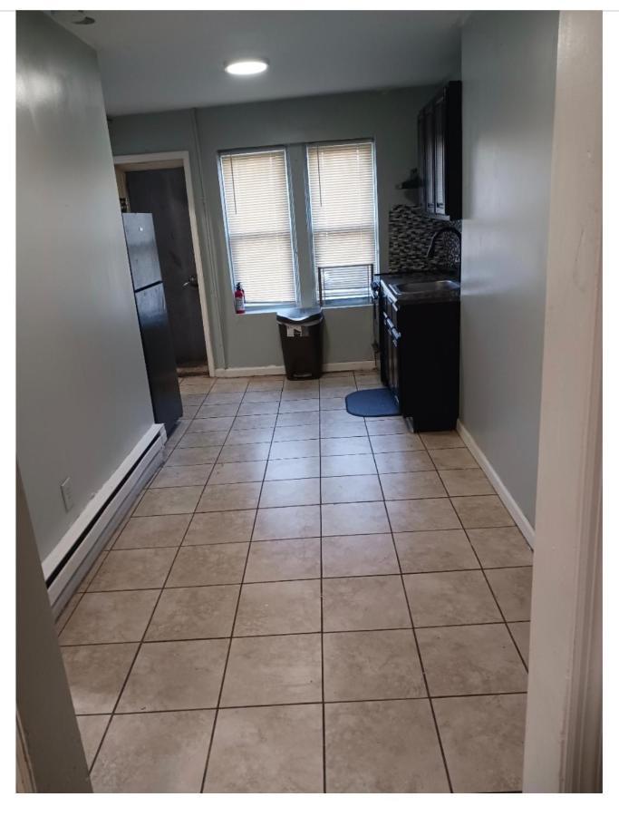 Apartment Cozy 2 Bedrooms And A Yard *