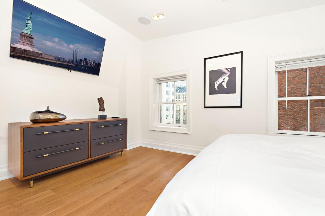 Luxurious 5 Bedroom Townhouse * New York