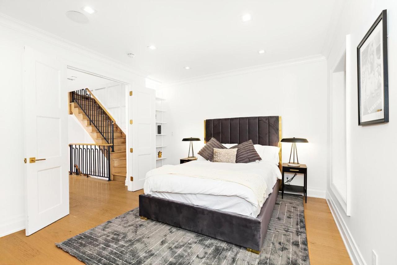 Villa Luxurious 5 Bedroom Townhouse