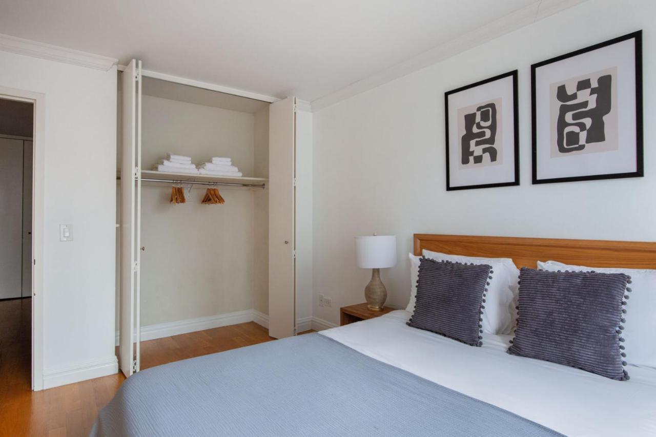 Midtown 1br W Water Views Indoor Pool Nyc-36 *