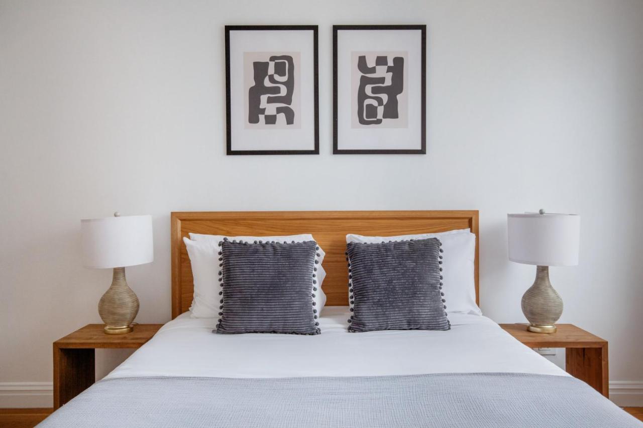 Midtown 1br W Water Views Indoor Pool Nyc-36