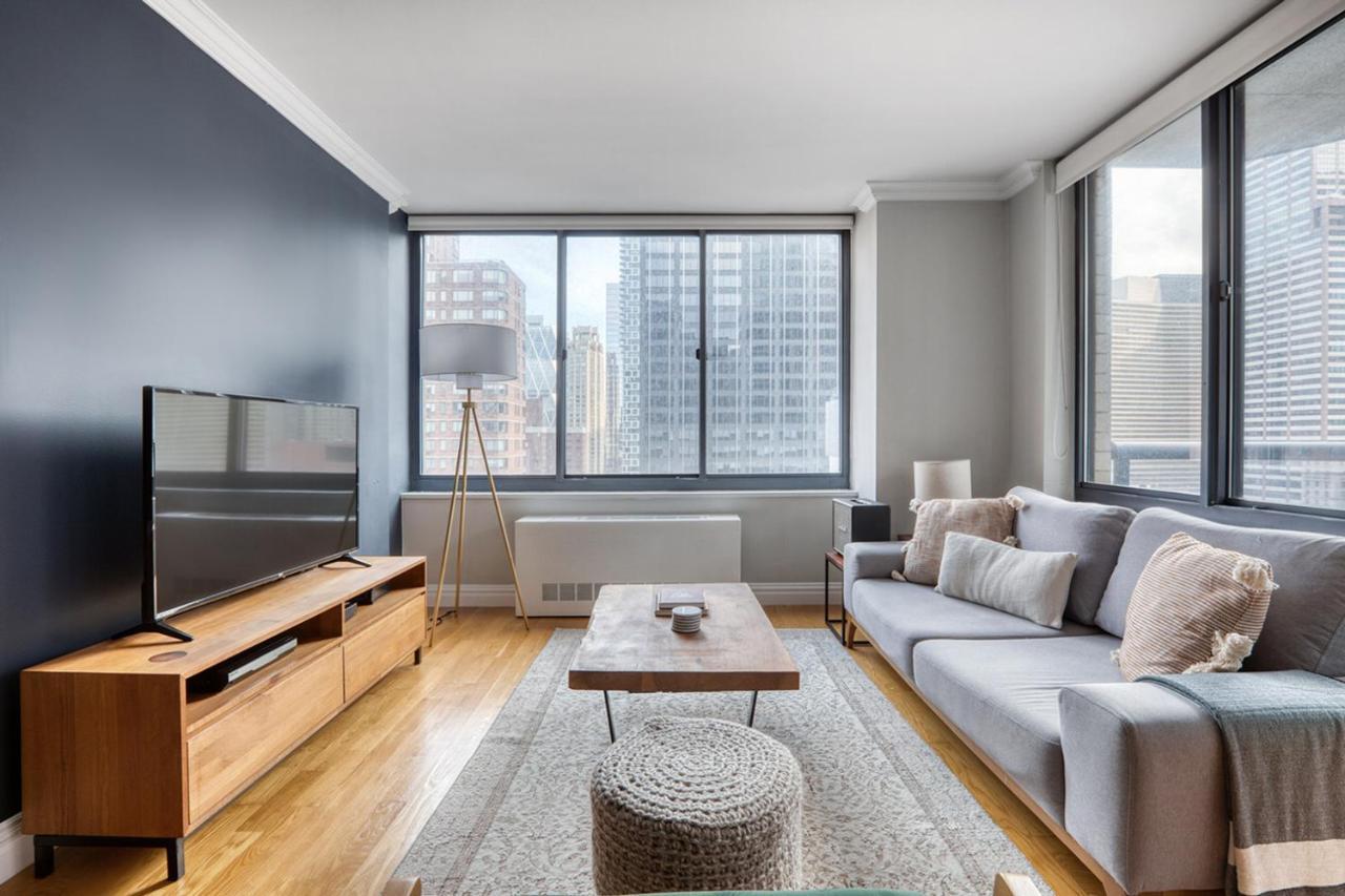 Midtown 1br W Water Views Indoor Pool Nyc-36 *